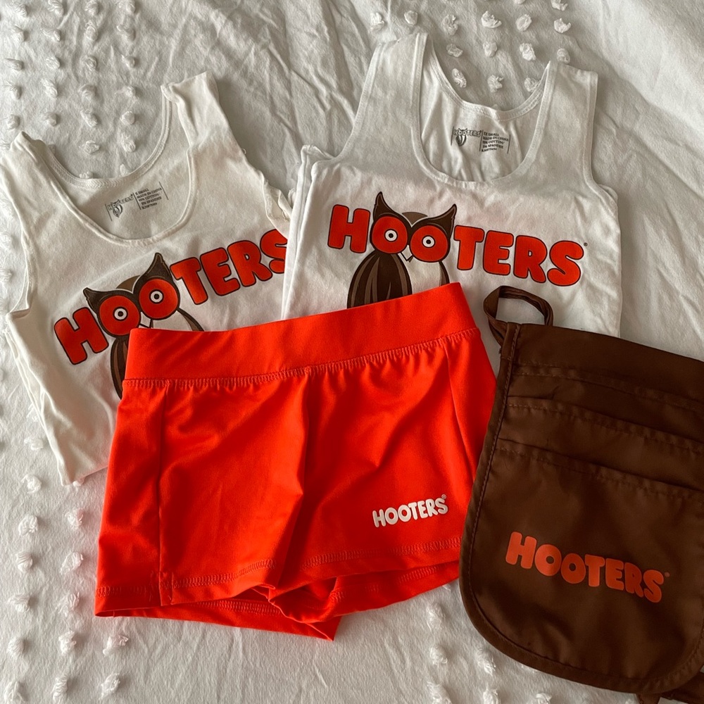 COPY - HOOTERS BUNDLE🧡🦉